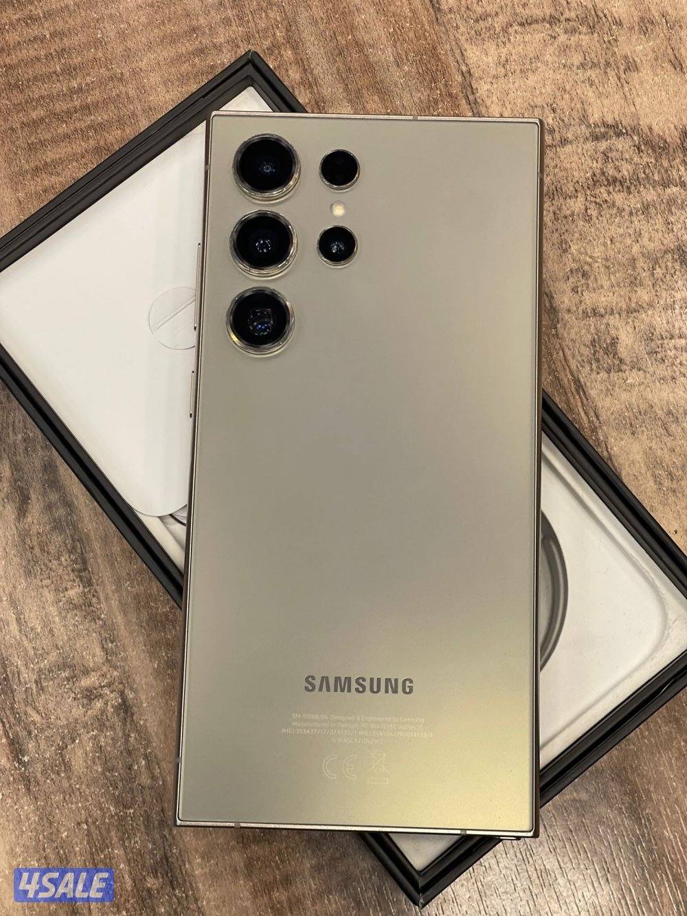 سامسونج S24 الترا بحالة ممتازه ولازلخ1