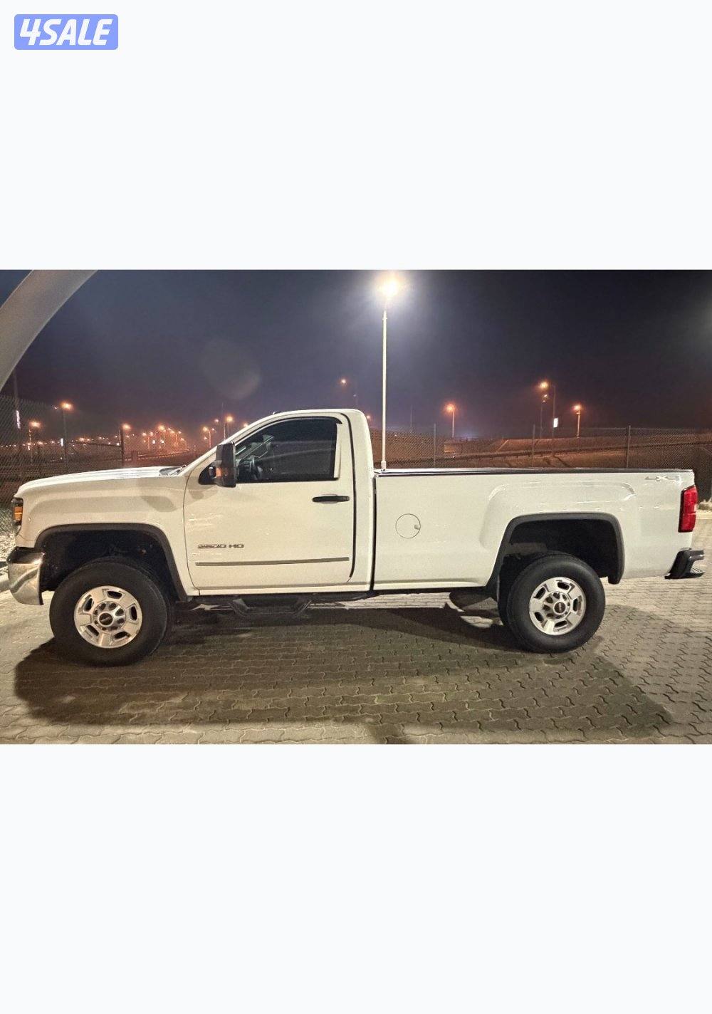 للبيع وانيت جي ام سي سييرا 2500 HD2