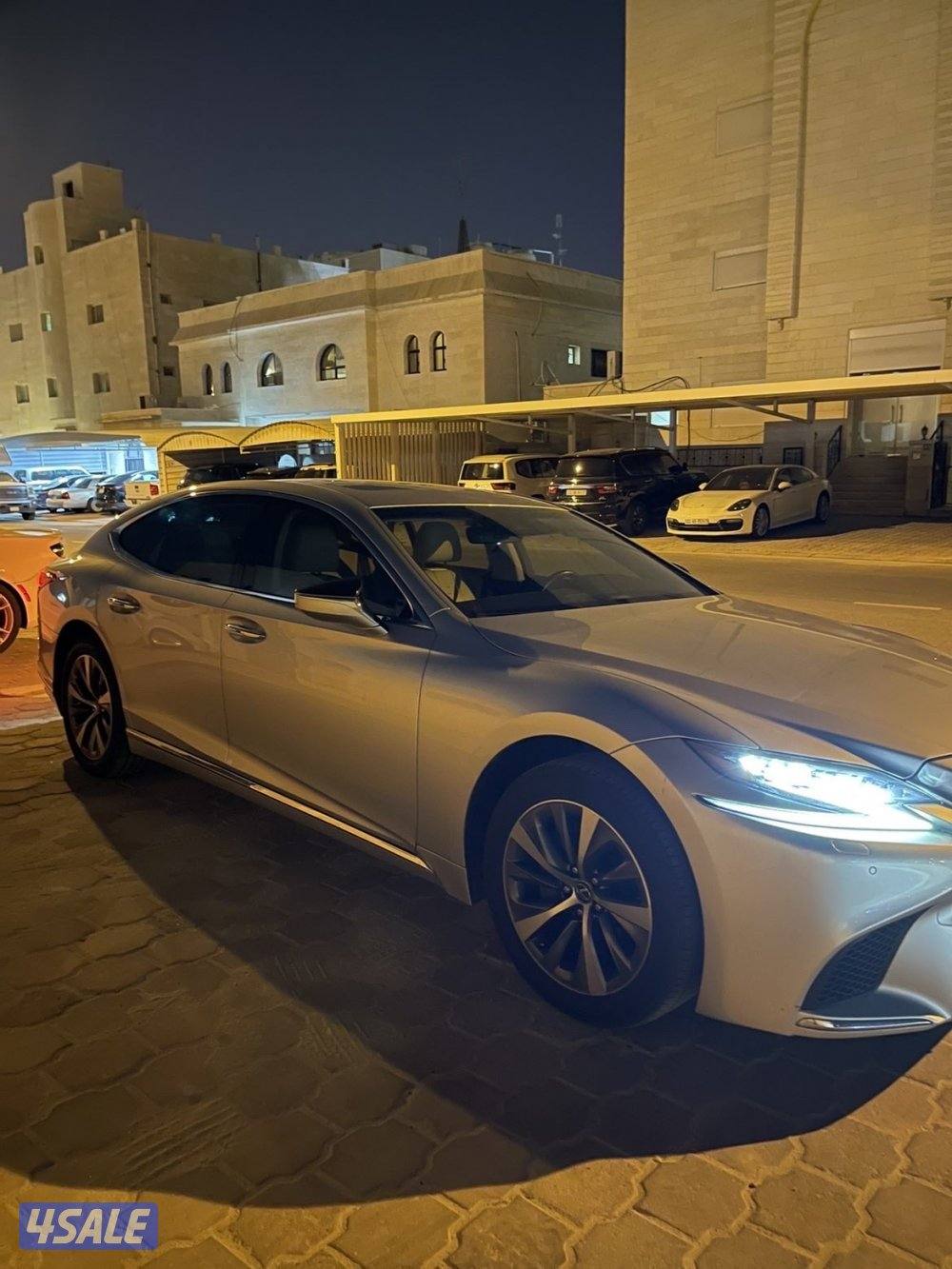 للبيع لكزس1