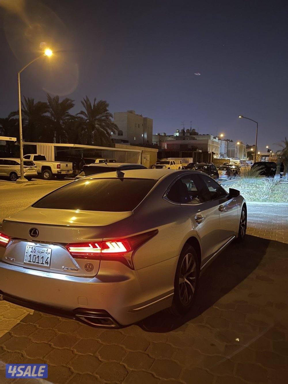 للبيع لكزس2