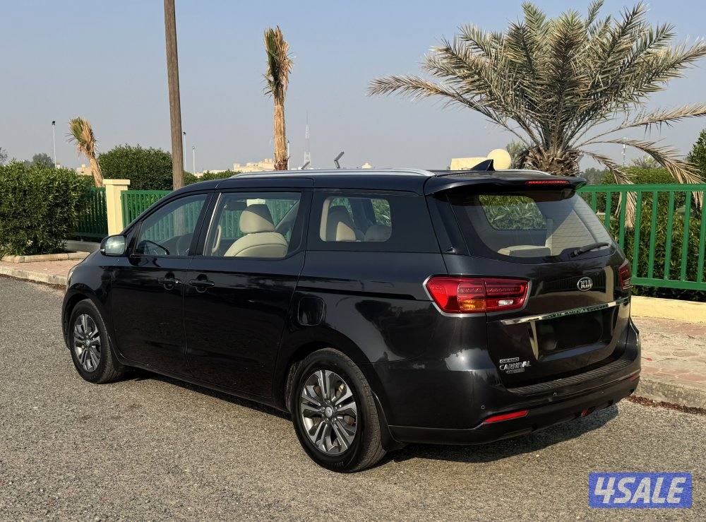 للبيع كيا كرنفال موديل 20202