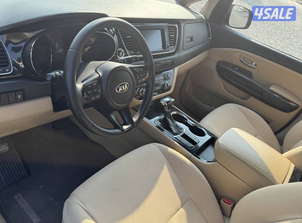 للبيع كيا كرنفال موديل 20207