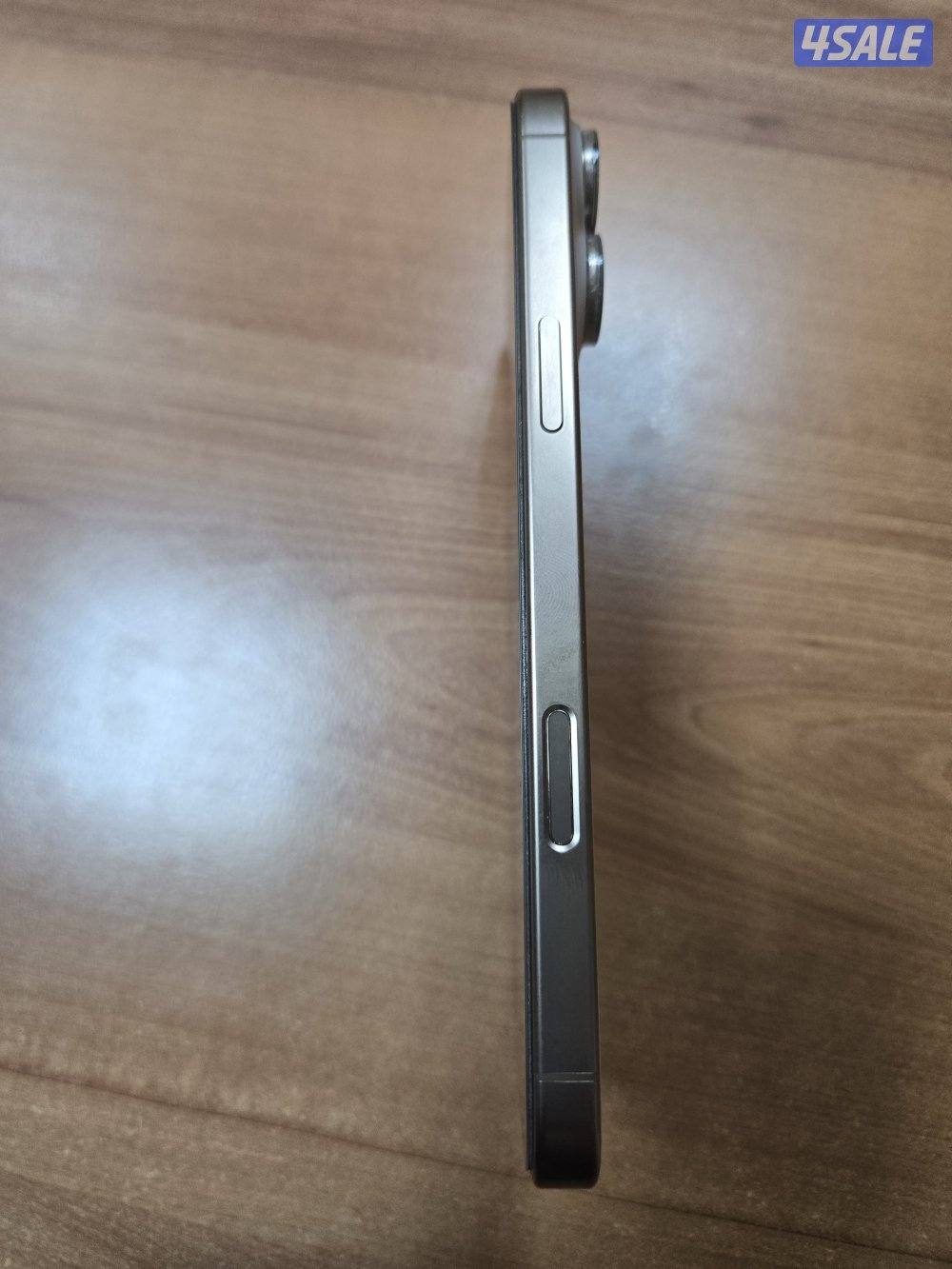 ايفون 16 برو ماكس للبيع نظيف جدا بطارية 99٪0