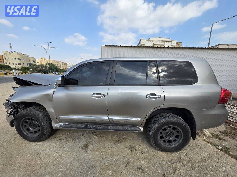 لاند كروزر GXR 20121