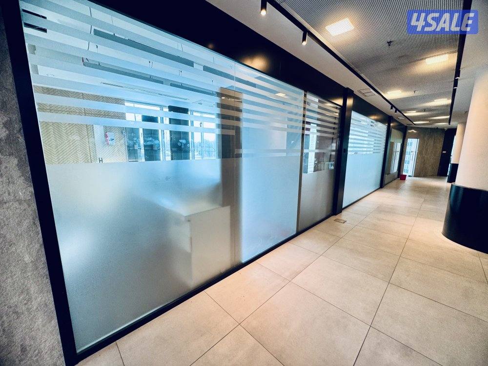 مكاتب وادوار للايجار اسعار ومساحات مناسبه8