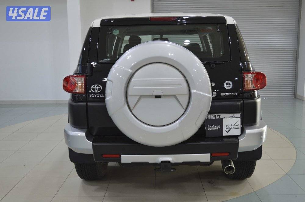 Toyota FJ Cruiser 2019 – 2-Door 40L V6 Excellent Condition2