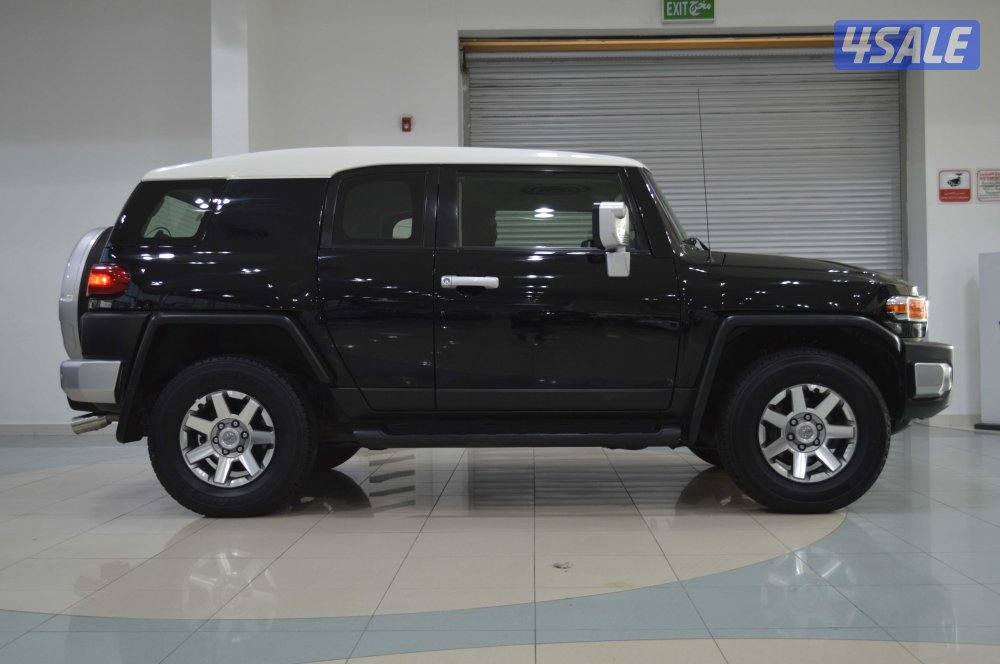 Toyota FJ Cruiser 2019 – 2-Door 40L V6 Excellent Condition5