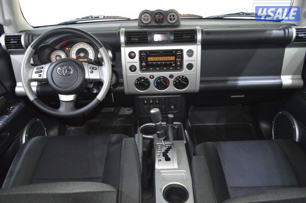 Toyota FJ Cruiser 2019 – 2-Door 40L V6 Excellent Condition9