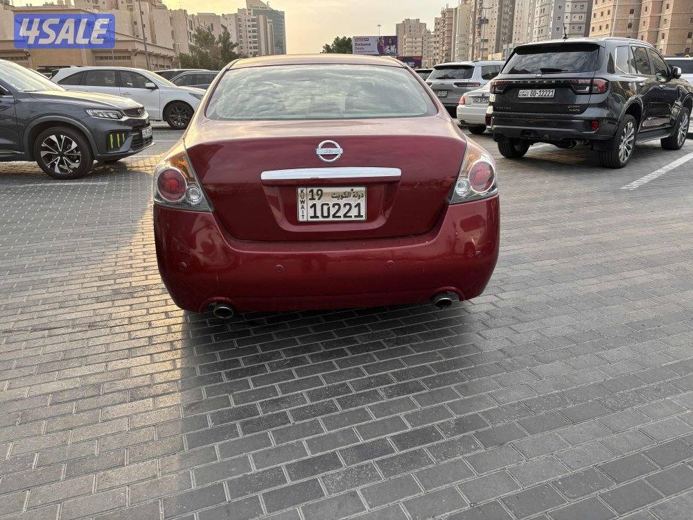 للبيع نيسان التيما موديل 2009 بحاله ممتازه استعمال نظيف1