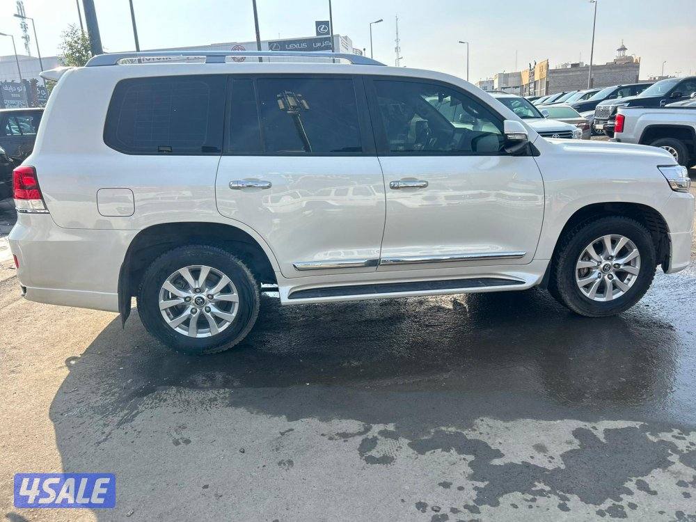 لاند كروزر GX.R -V8 موديل 2019 ماشى 163.000 k.m وارد الساير3