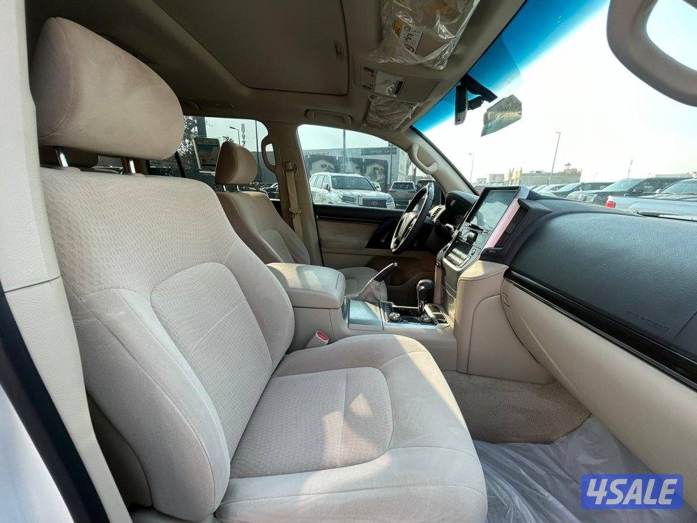 لاند كروزر GX.R -V8 موديل 2019 ماشى 163.000 k.m وارد الساير5