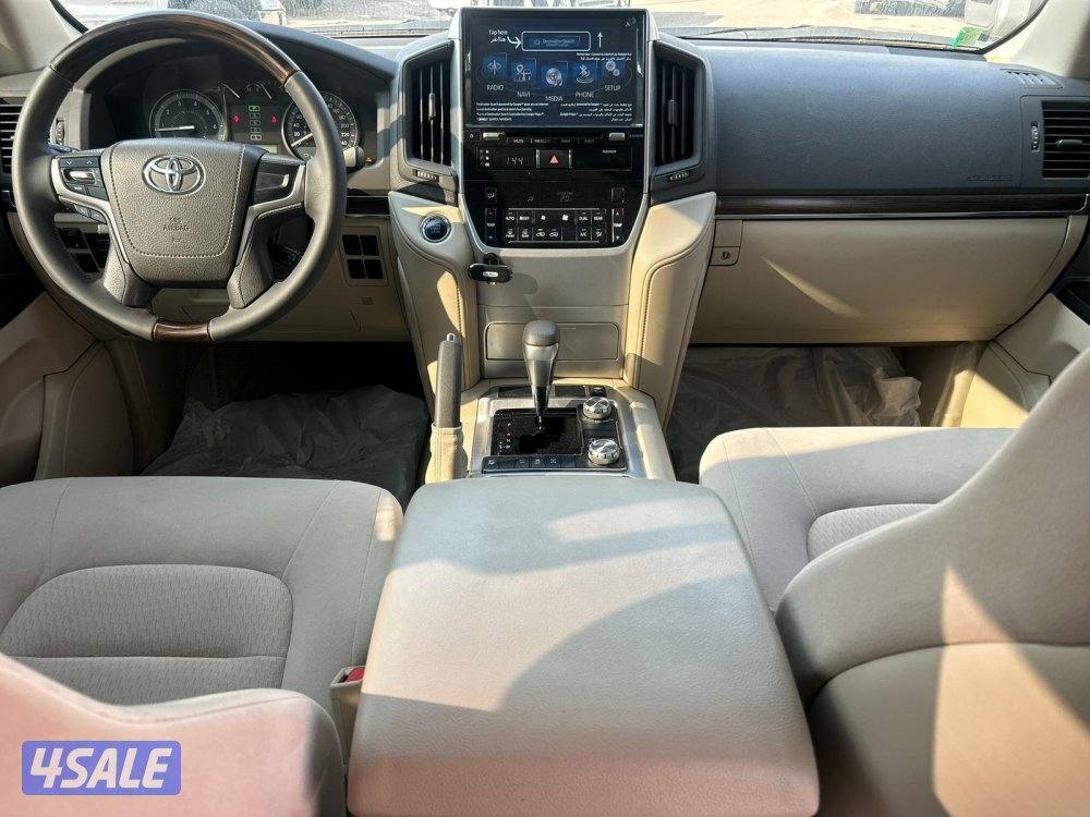 لاند كروزر GX.R -V8 موديل 2019 ماشى 163.000 k.m وارد الساير6