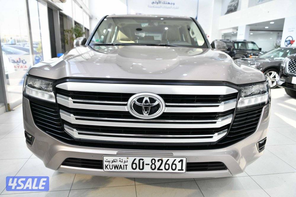 تويوتا لاندكروزر GXR توين تيربو1