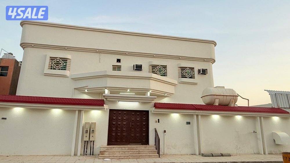 للبيع فيلا دورين بالنعيرية0