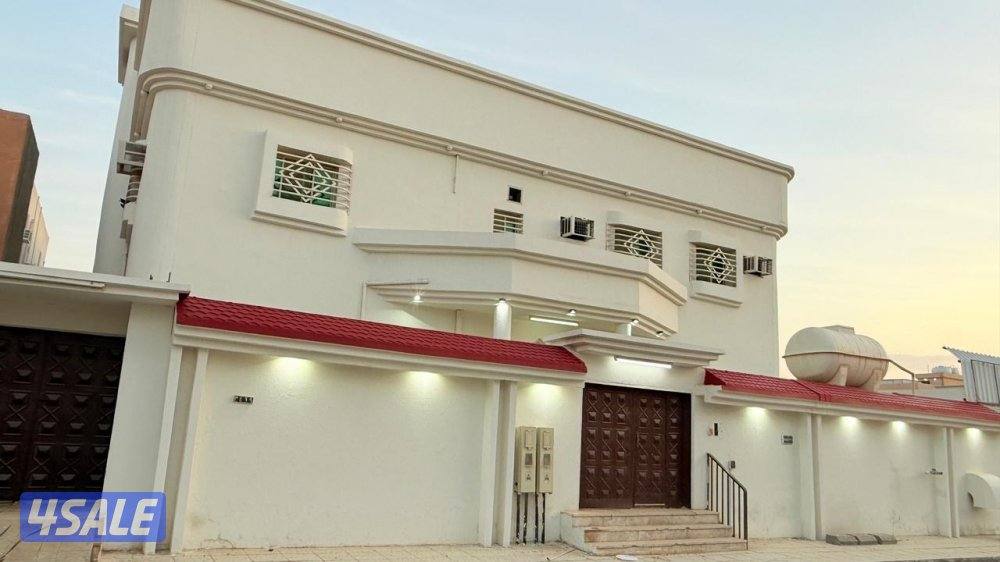 للبيع فيلا دورين بالنعيرية1