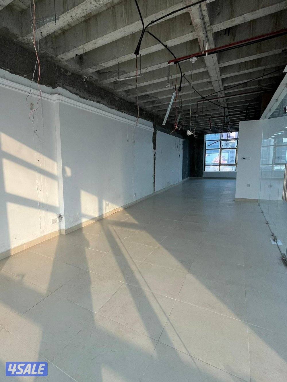 دور كامل تجاري للإيجار في القبلة .1