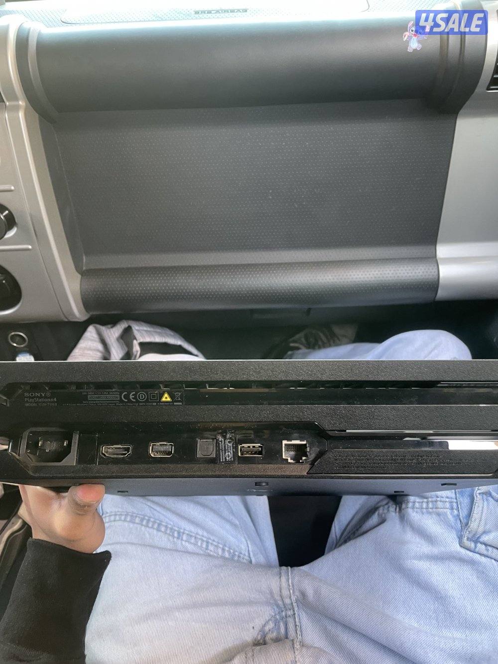 للبيع سوني 4 برو2