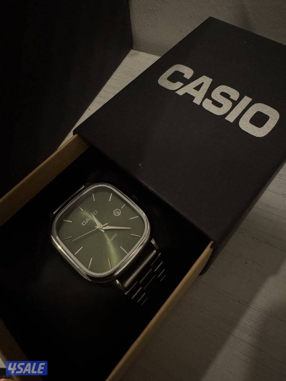 للبيع ساعة CASIO Quartz أصلي موديل قديم الي بخاطره فيها يتواصل معاي 💙🔥0