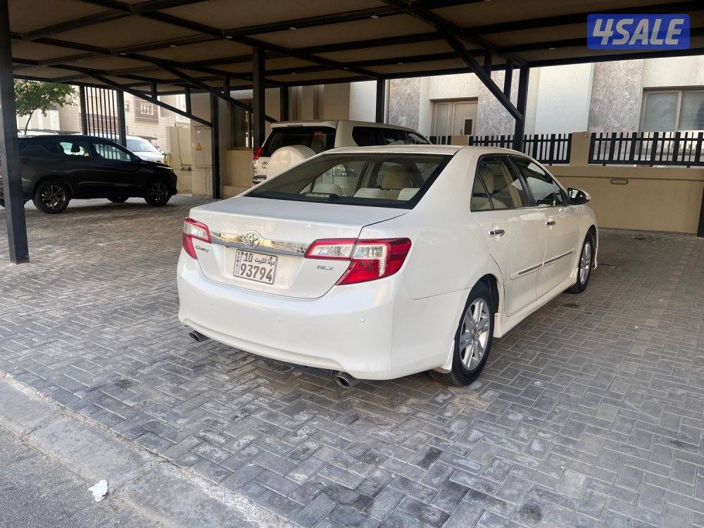 للبيع كامري موديل 2012 صبغ الوكاله الدرجه الثانيه شرط الفحص1