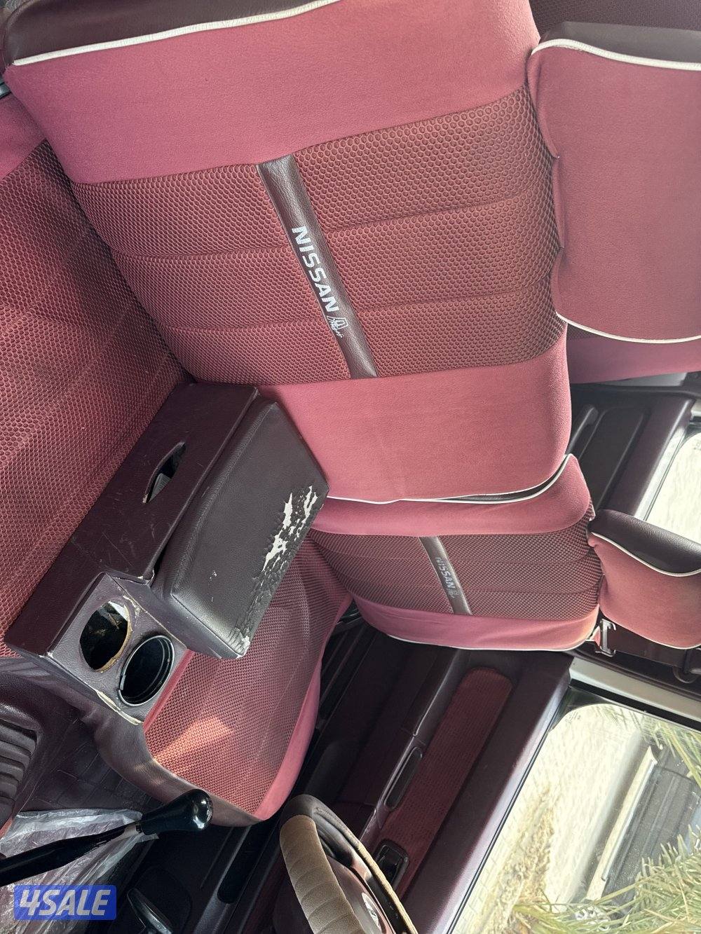 وانيت نيسان 2010ماشي 500 الف توه منفوظ الموتر نظيف هيئة جديده تكييف ثج2