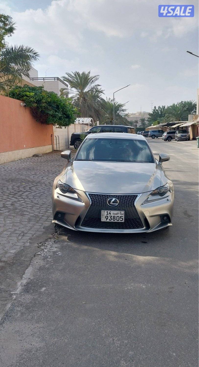 للبيع لكزس Is350 F.Sport موديل 20160