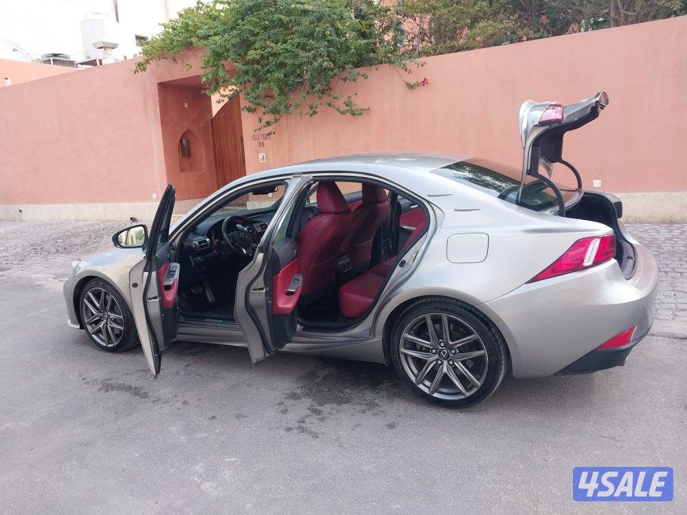 للبيع لكزس Is350 F.Sport موديل 20163