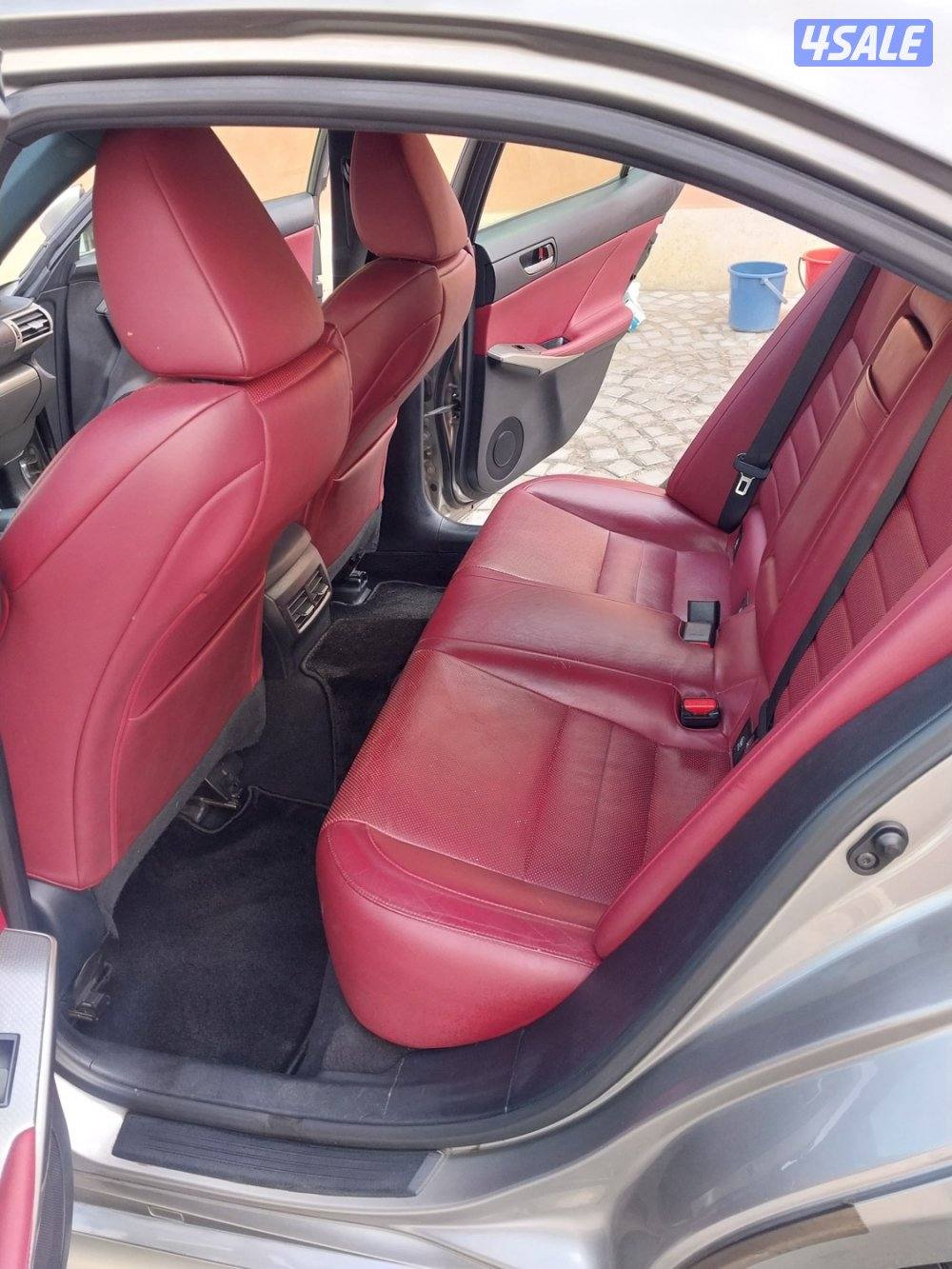 للبيع لكزس Is350 F.Sport موديل 20165