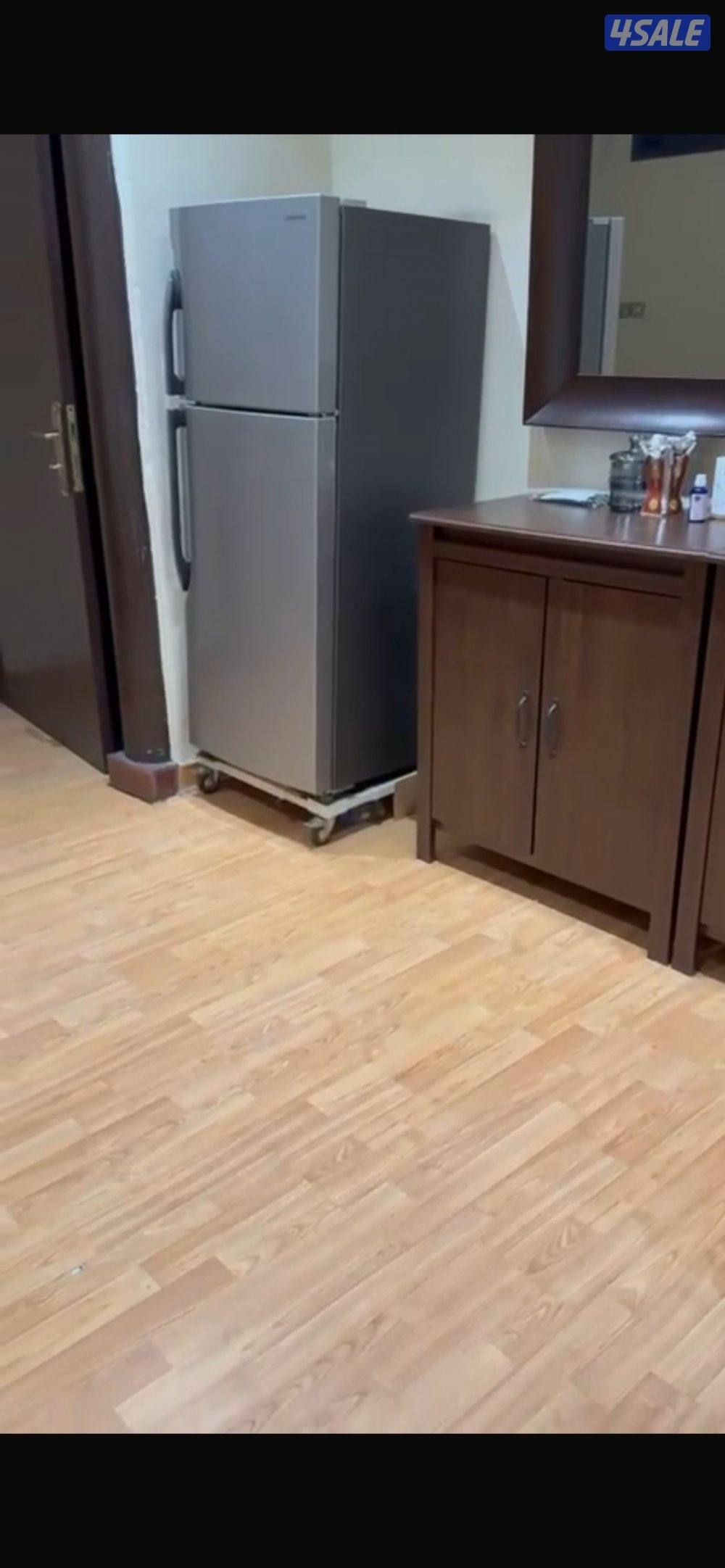 شقه للبيع مع العفش نوم ١ صاله كبيره غرفة طعام مطبخ حمام5