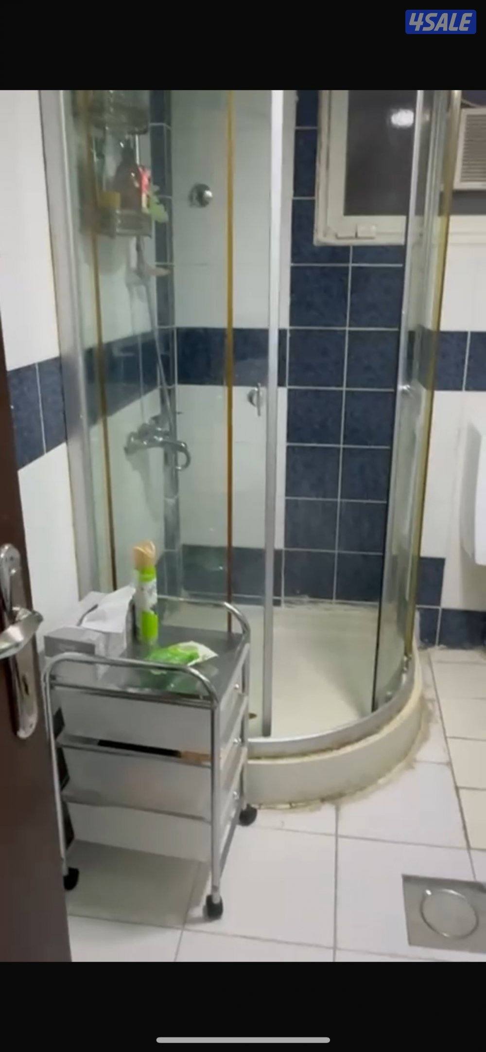 شقه للبيع مع العفش نوم ١ صاله كبيره غرفة طعام مطبخ حمام11