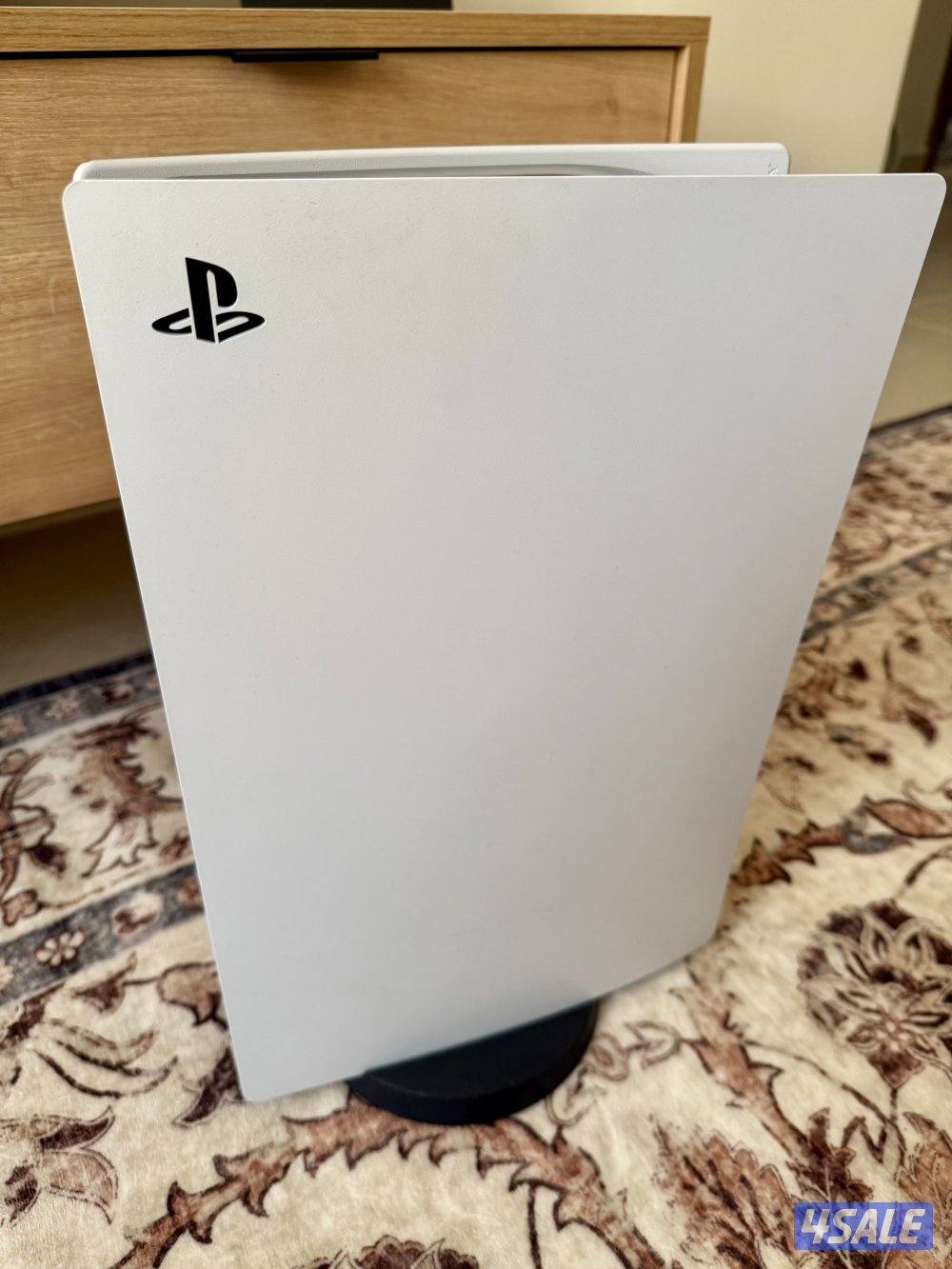 PLAYSTATION 5 - DIGITAL EDITION WITH BLACK CONTROLLER0