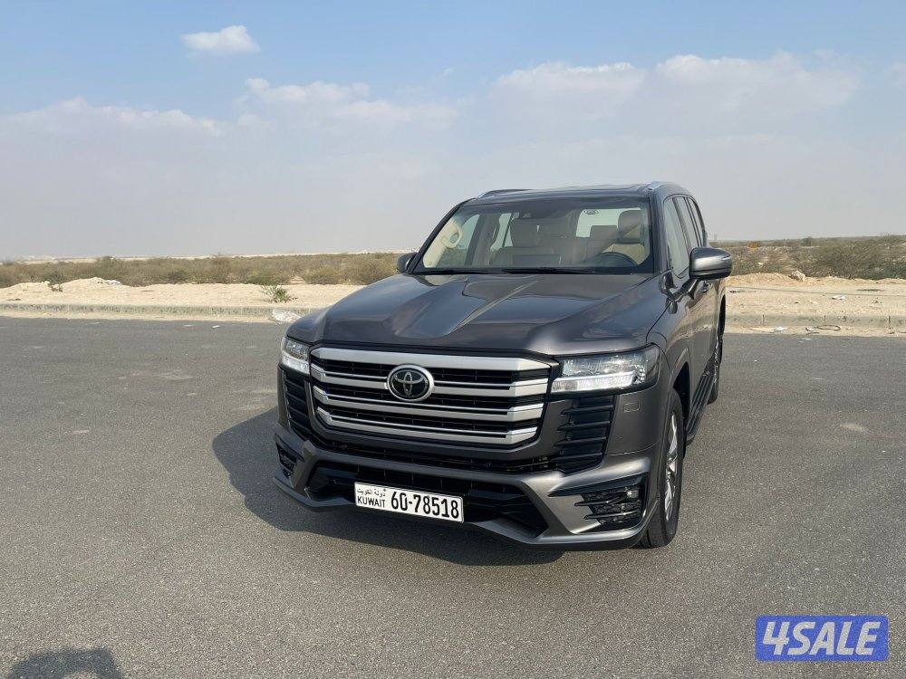 لاندكروزر GXR 2022 ايرو اس ماشي 47 الف0