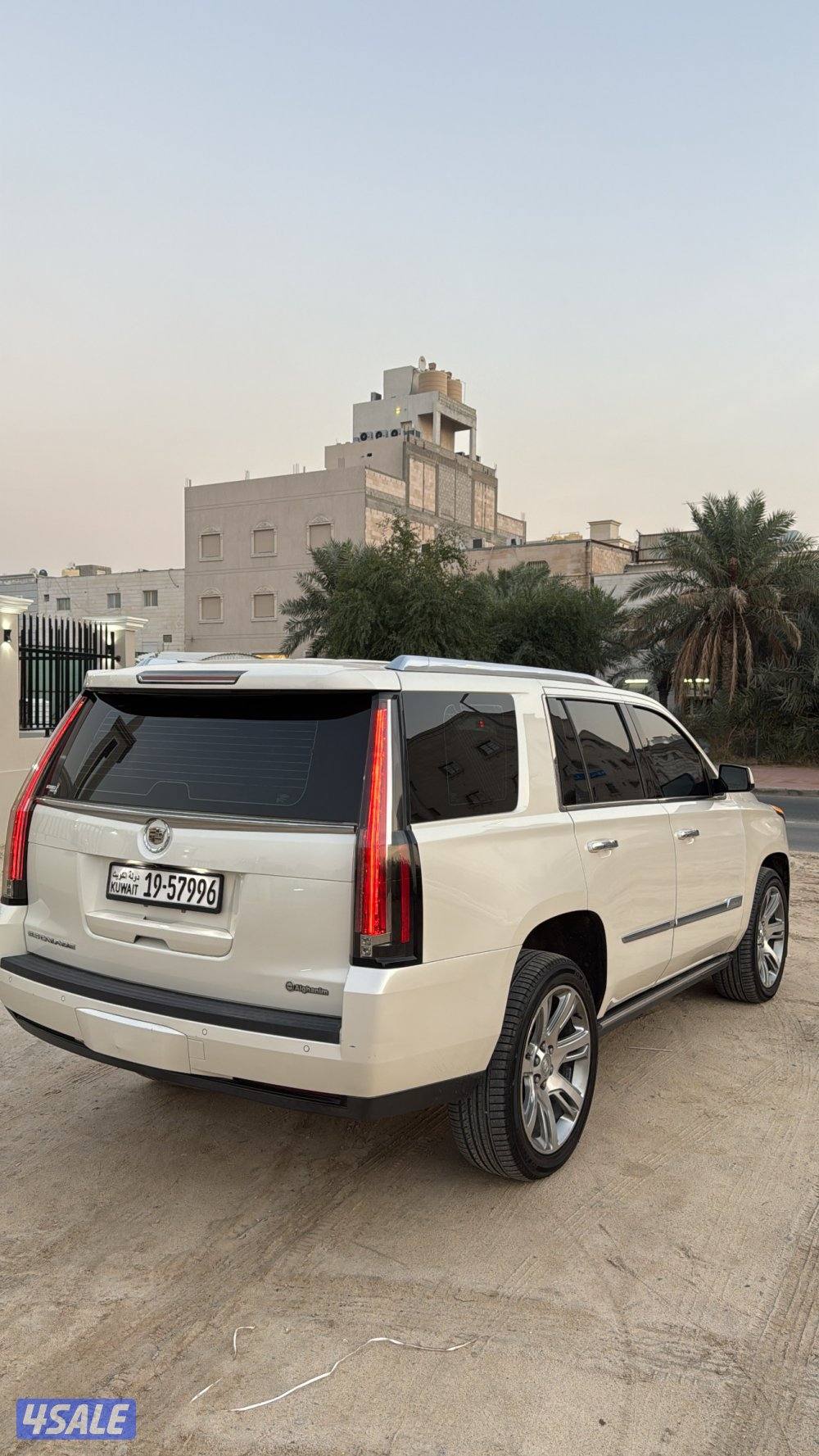 اسكاليد 2015 بحالة الوكاله4