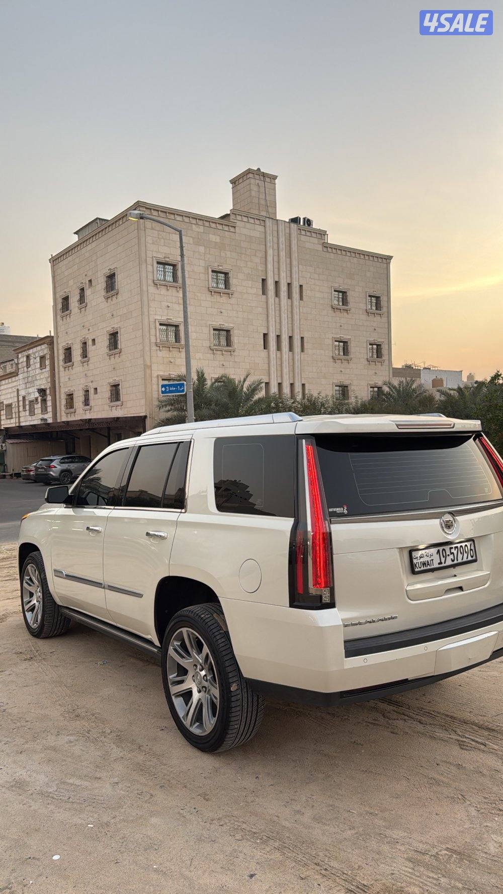 اسكاليد 2015 بحالة الوكاله5