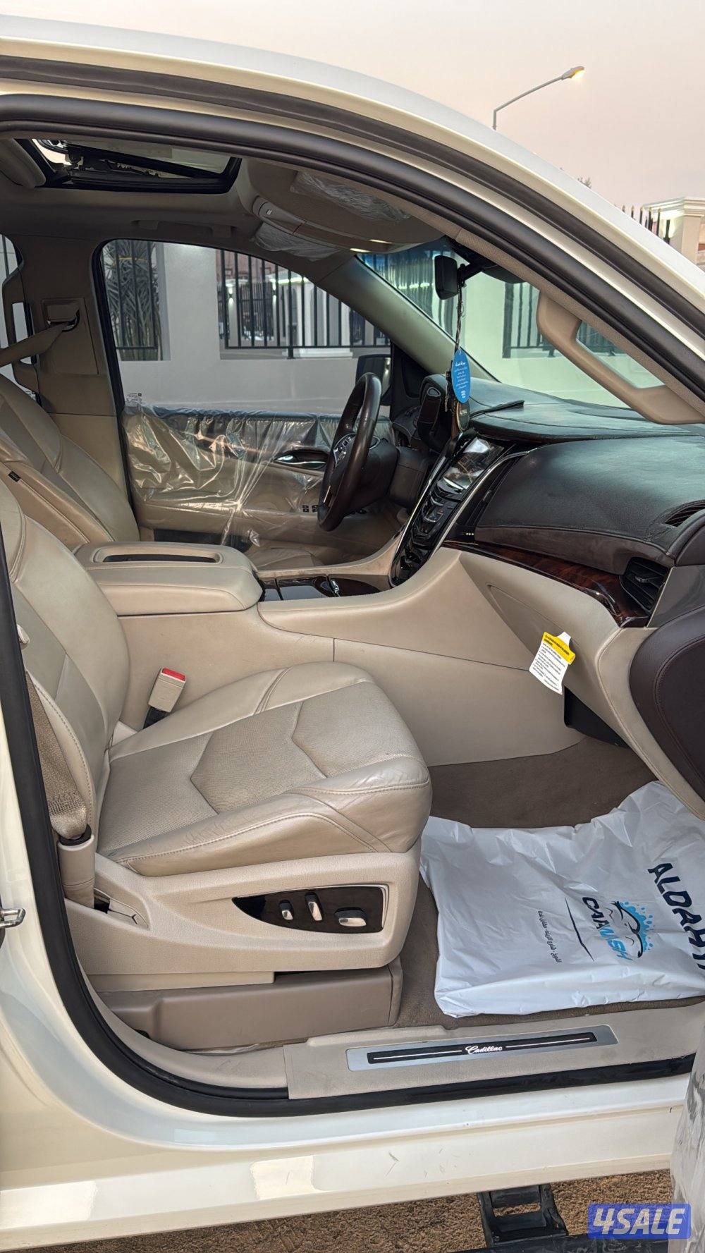 اسكاليد 2015 بحالة الوكاله7