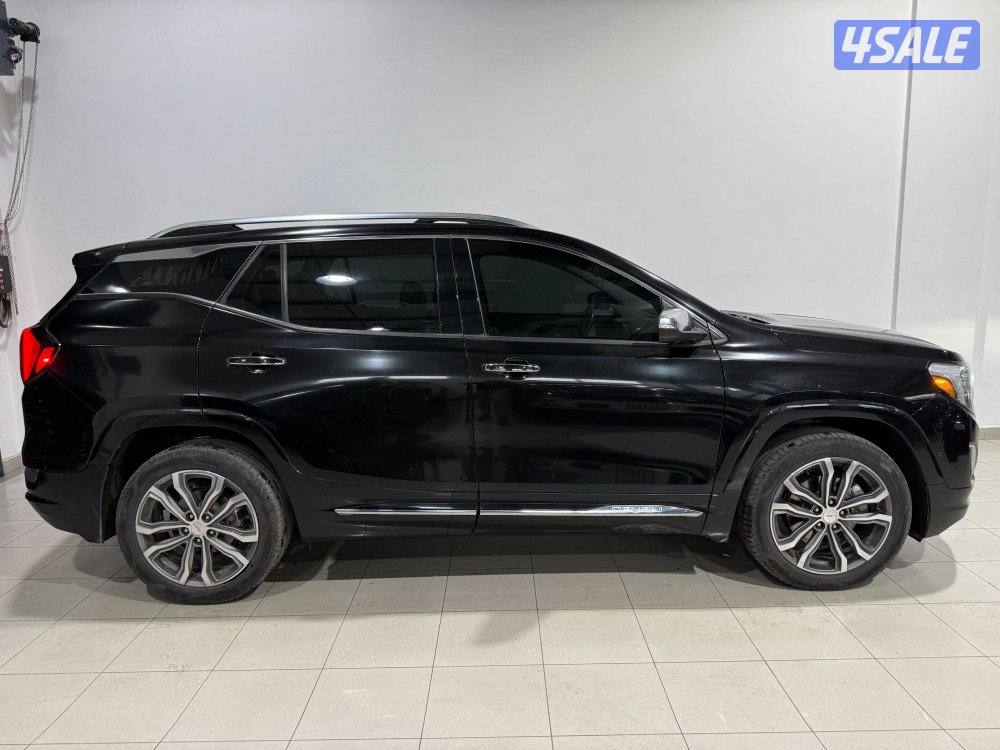 GMC Terrain Denali0