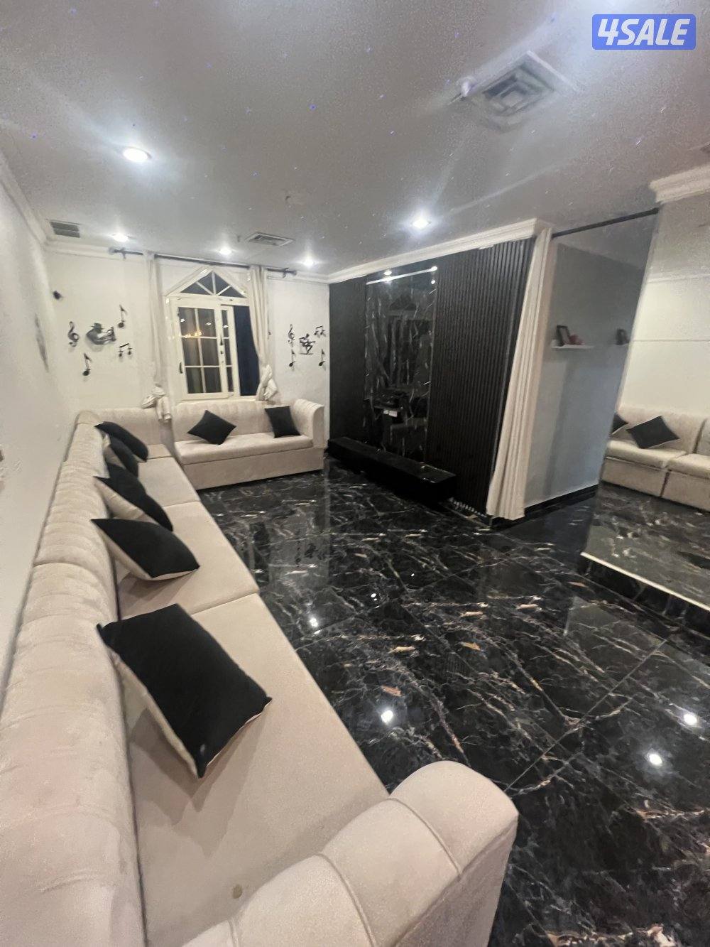 السالميه ميدان حولي غرفتين وصاله1