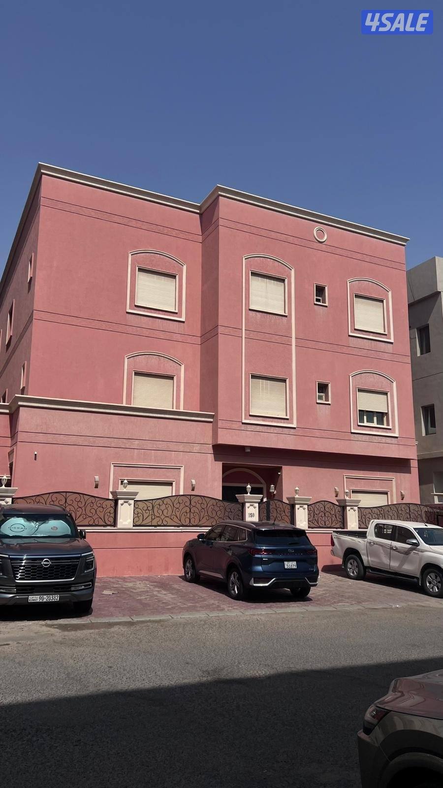 للبيع قسيمة بـ النسيم 3 أدوار ، 500 م ، وثيقة حرة ، مؤجرة بالكامل1