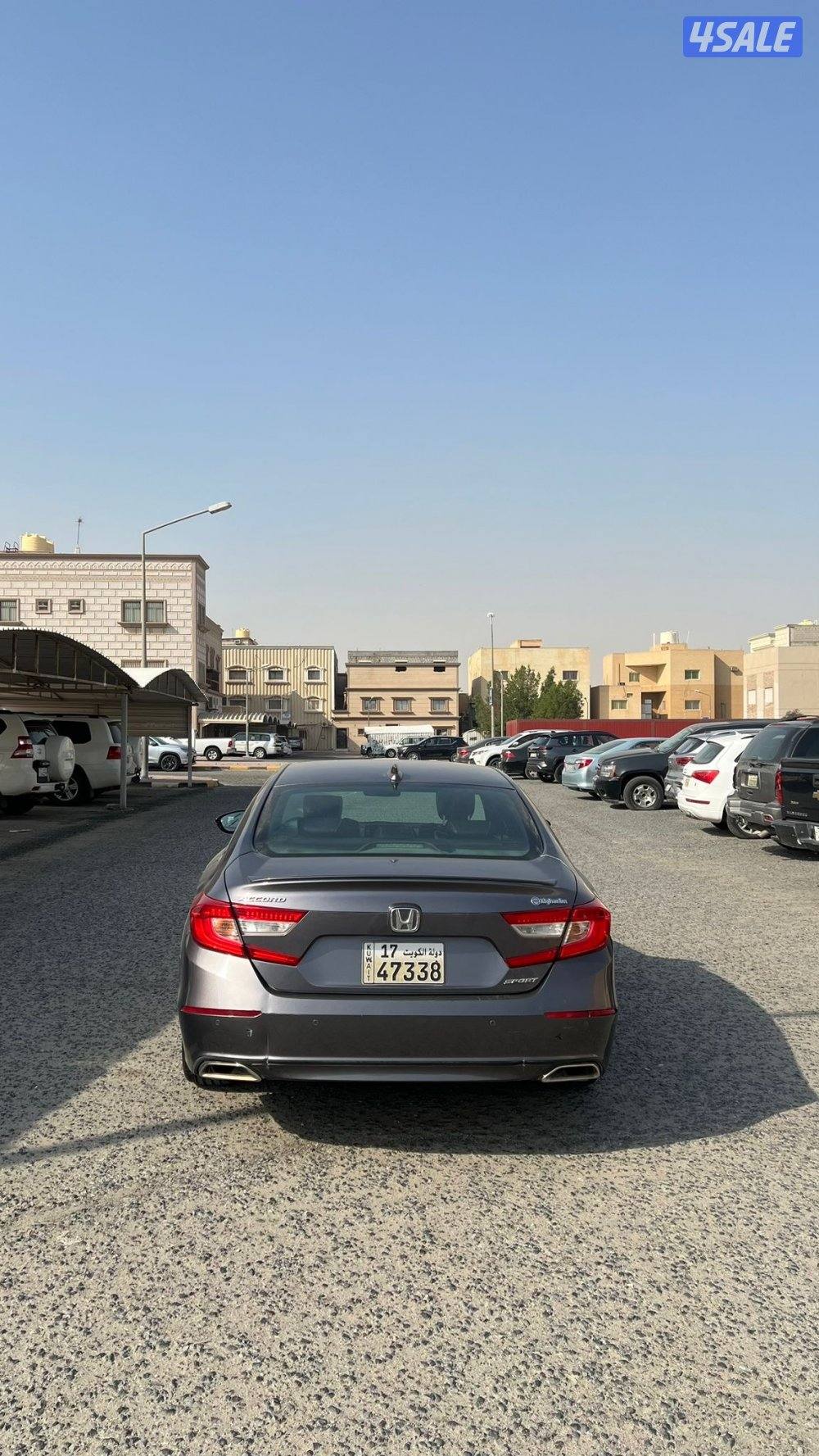 للبيع هوندا اكورد موديل 20197