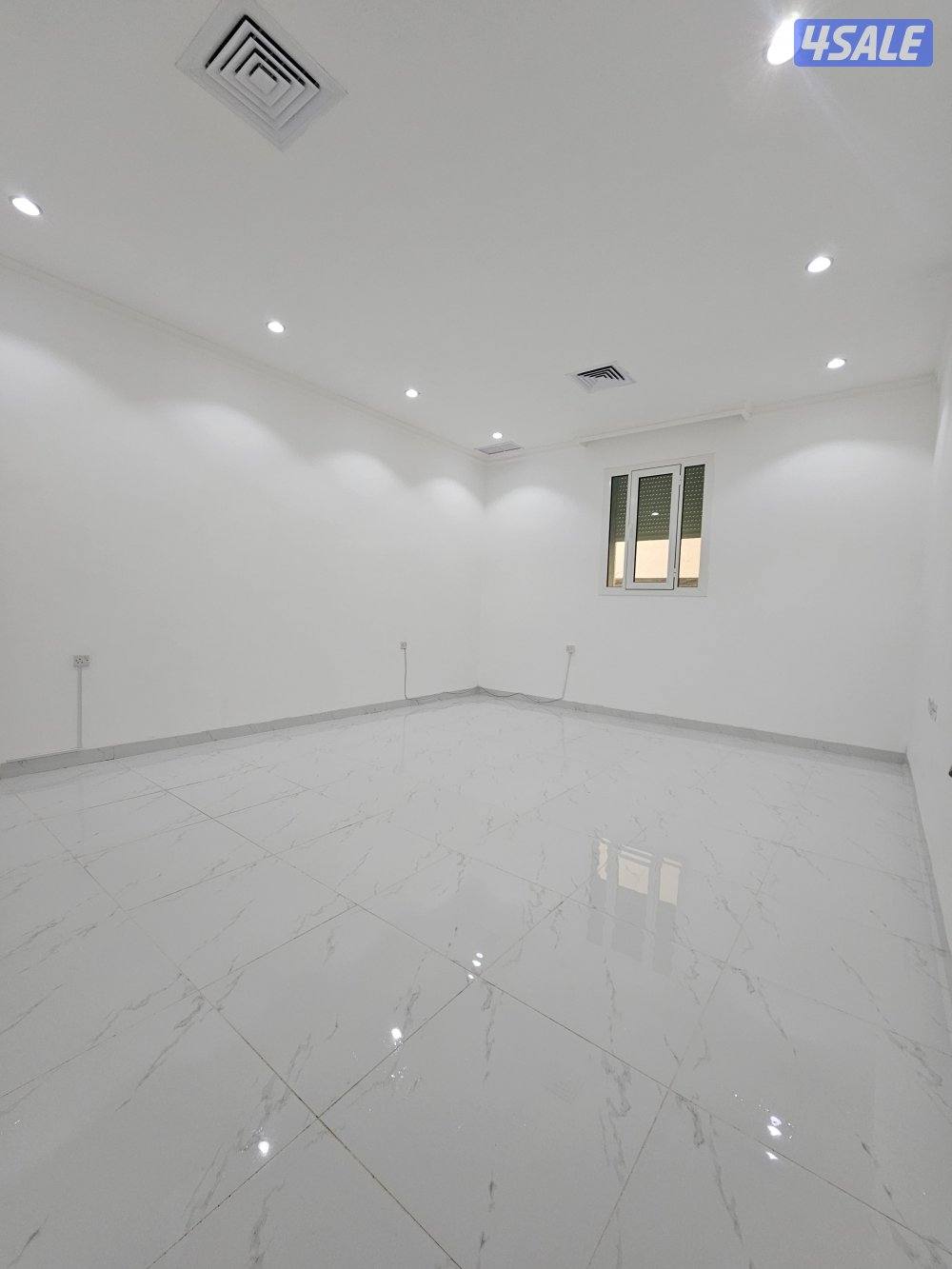 للايجار خيطان الجنوبي الجديده دور 5غ8