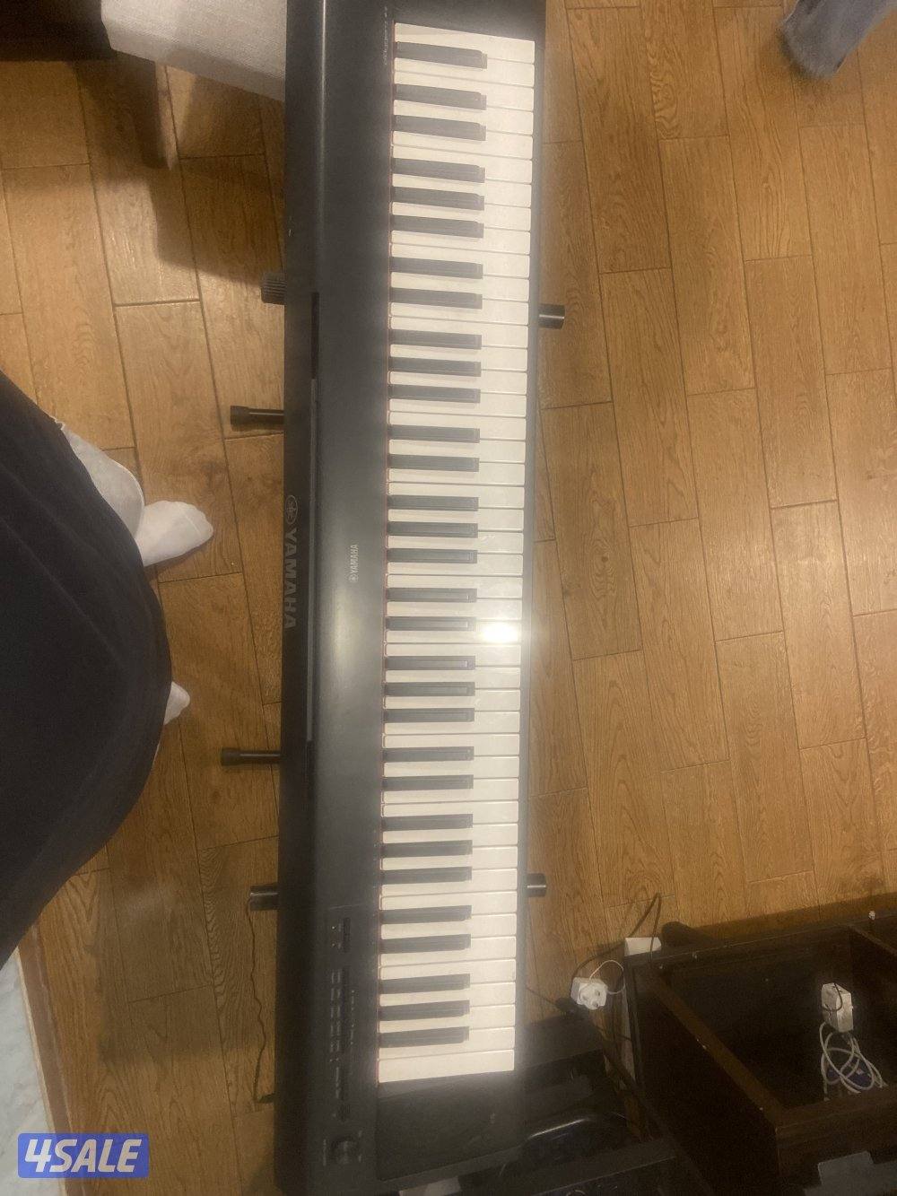 Piano YAMAHA Digital Keyboard1