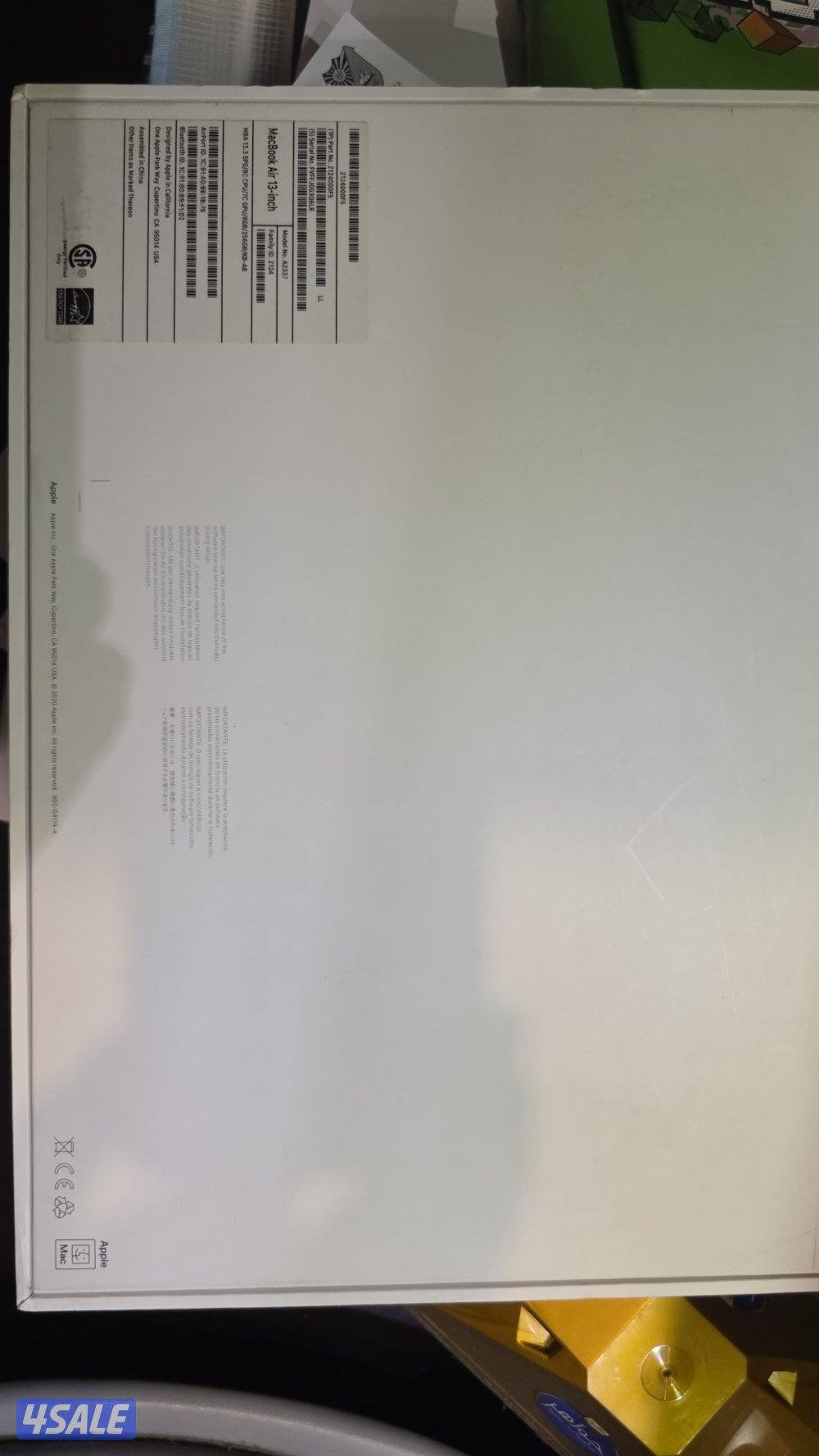 ماك بوك اير M1 مساحة 256 رام 8. 20207