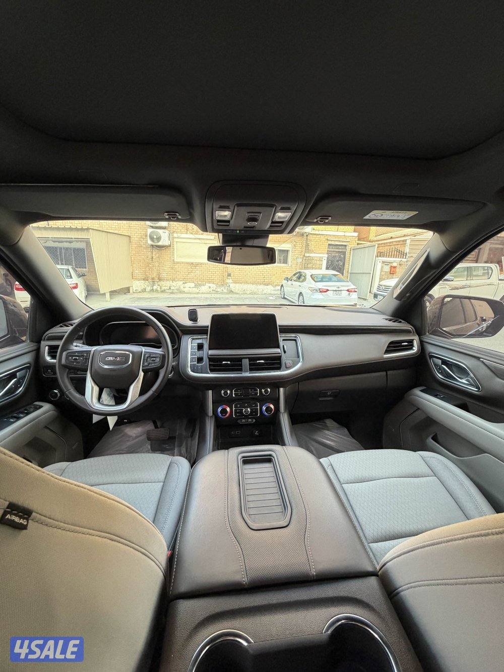 للبيع يوكن كامل المواصفات SLT0