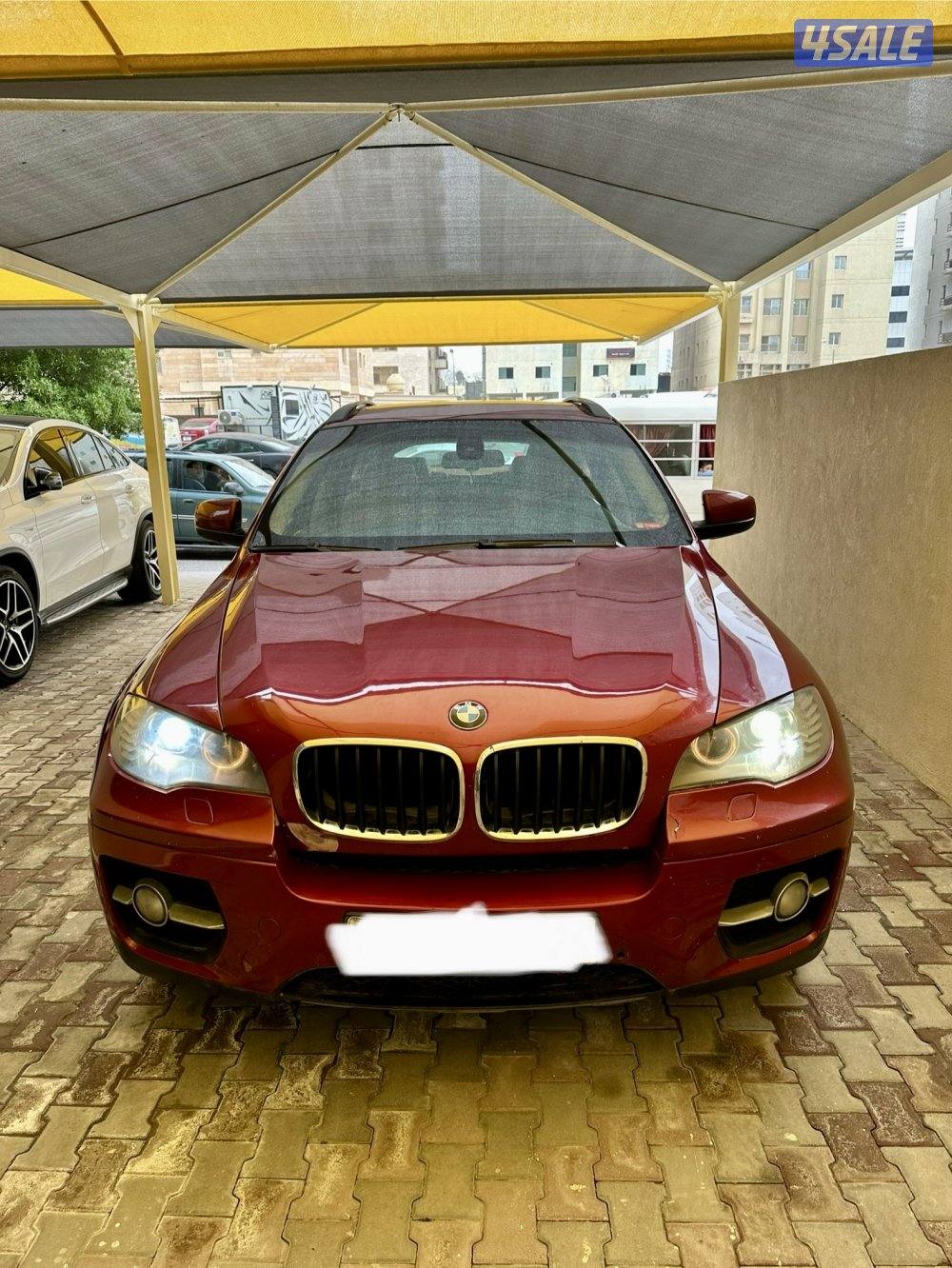 BMW x6 بحاله ممتازه بيمه سنه كامله المواصفات موديل 20110