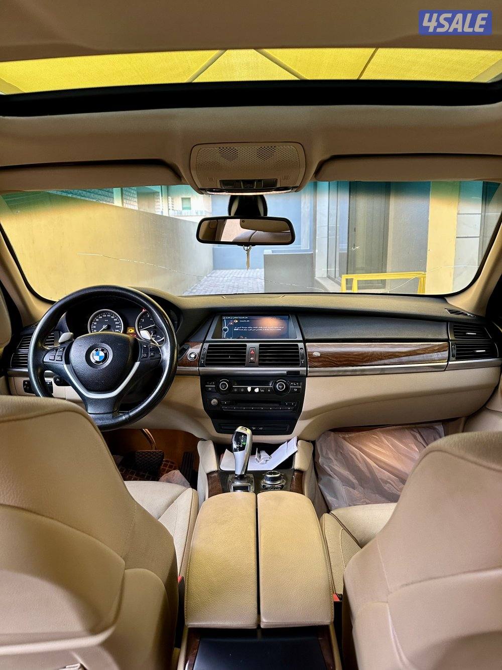 BMW x6 بحاله ممتازه بيمه سنه كامله المواصفات موديل 20111