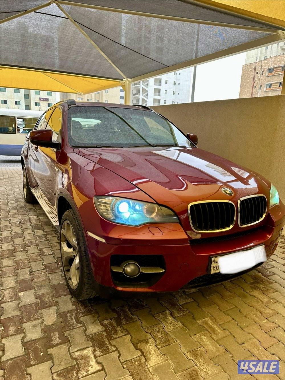 BMW x6 بحاله ممتازه بيمه سنه كامله المواصفات موديل 201112