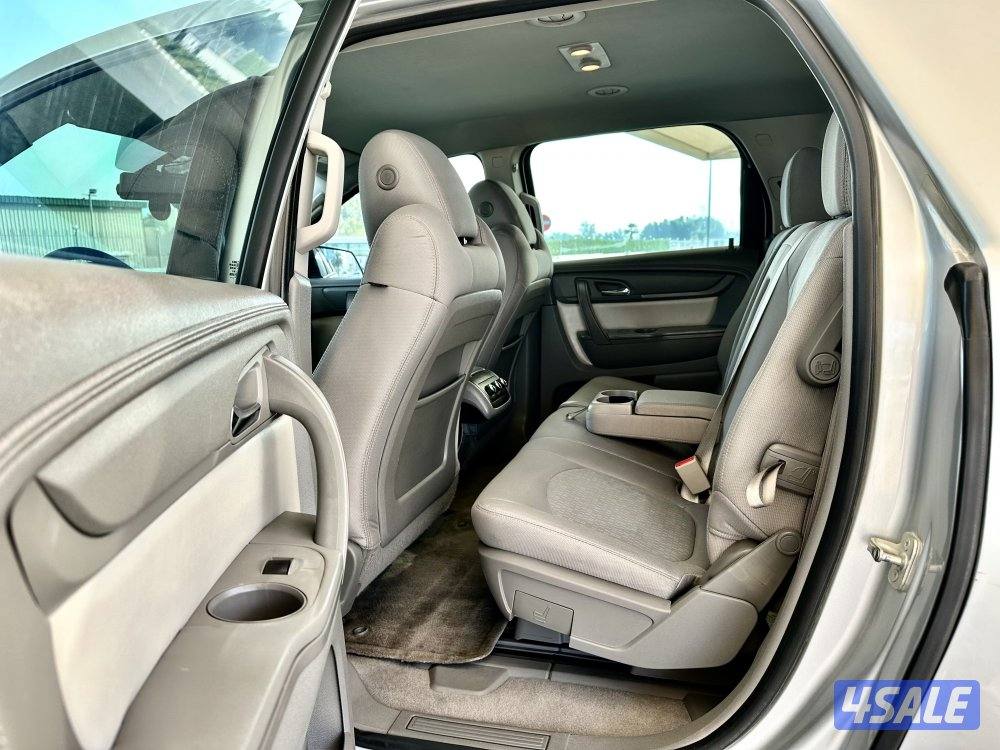 ًGMC أكاديا - الموديل:2015 - العداد:9713