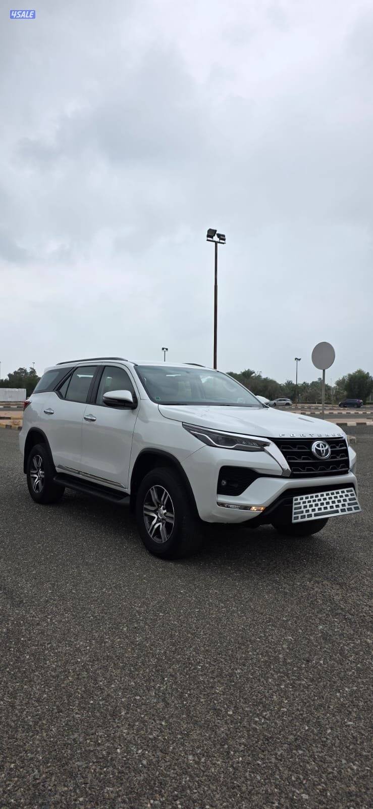 البيع فور تنر 2023 شرط الفحص عداد 50 الف0