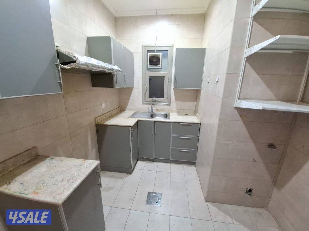 دور مودرن  في الخالدية  وشقق  واجهة جمعية وبنك4