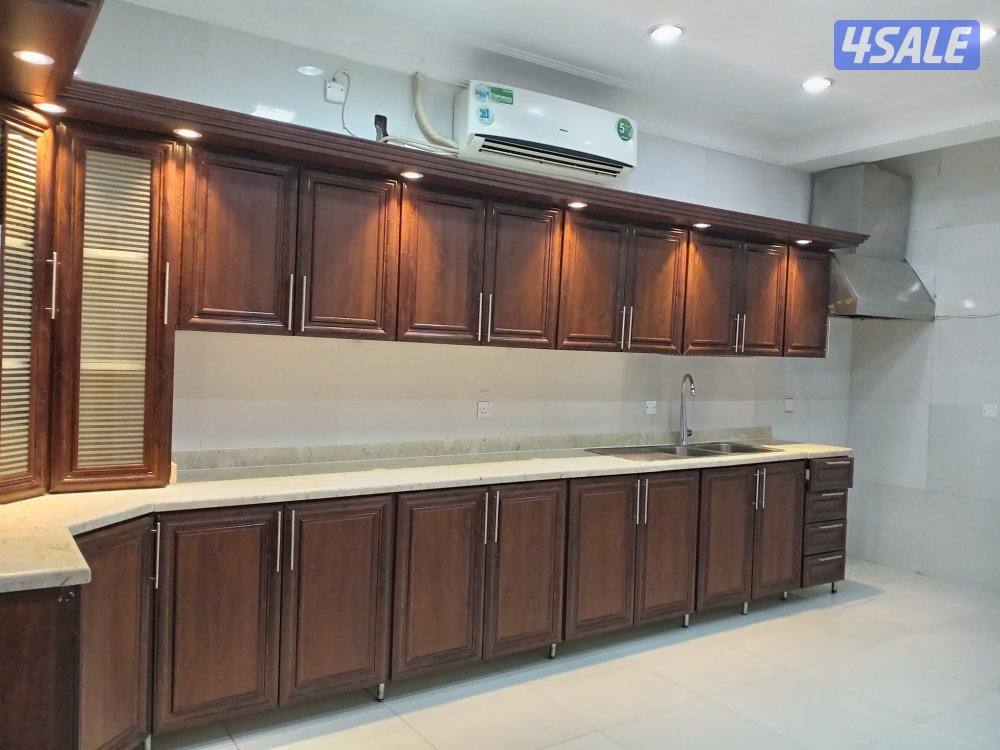 للإيجار دوبلكس في الروضه ارضي مع سرداب3