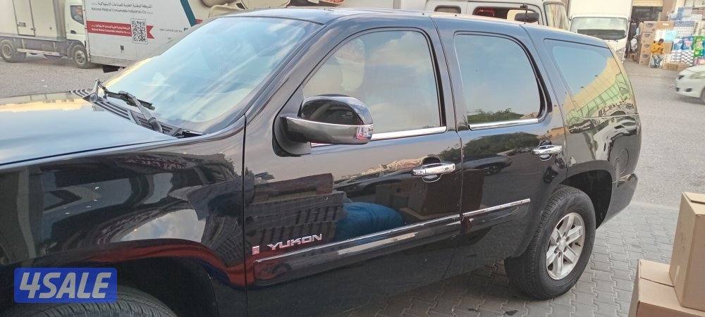 سيارة يوكن ٢٠٠٨  بحالة ممتاذة موتور بودي جير فرش داخلي3